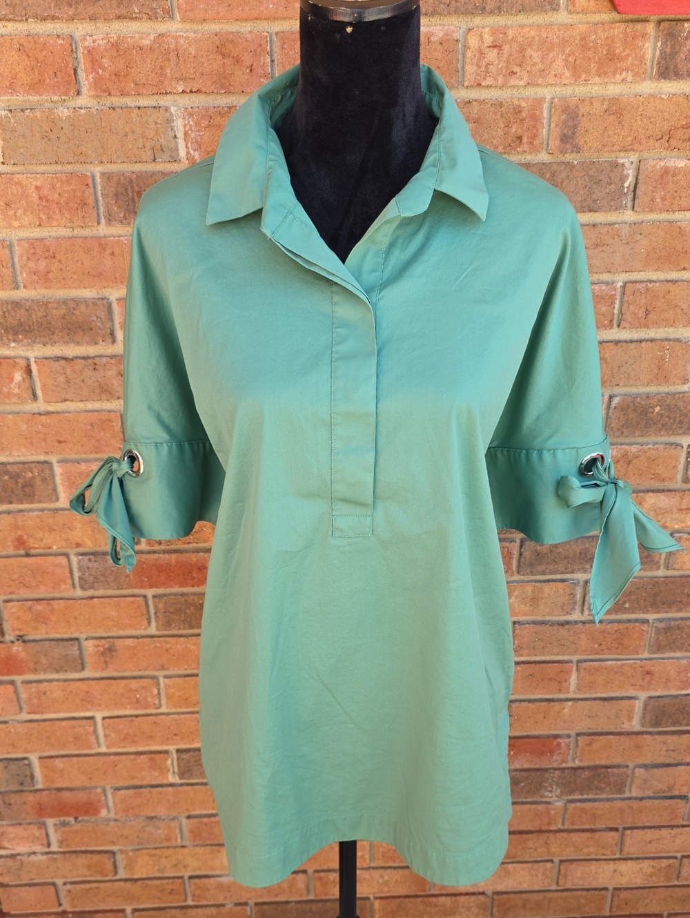 NWOT Chico's Seafoam Green Short Sleeve Tunic with Grommet Tie Sleeves size 12